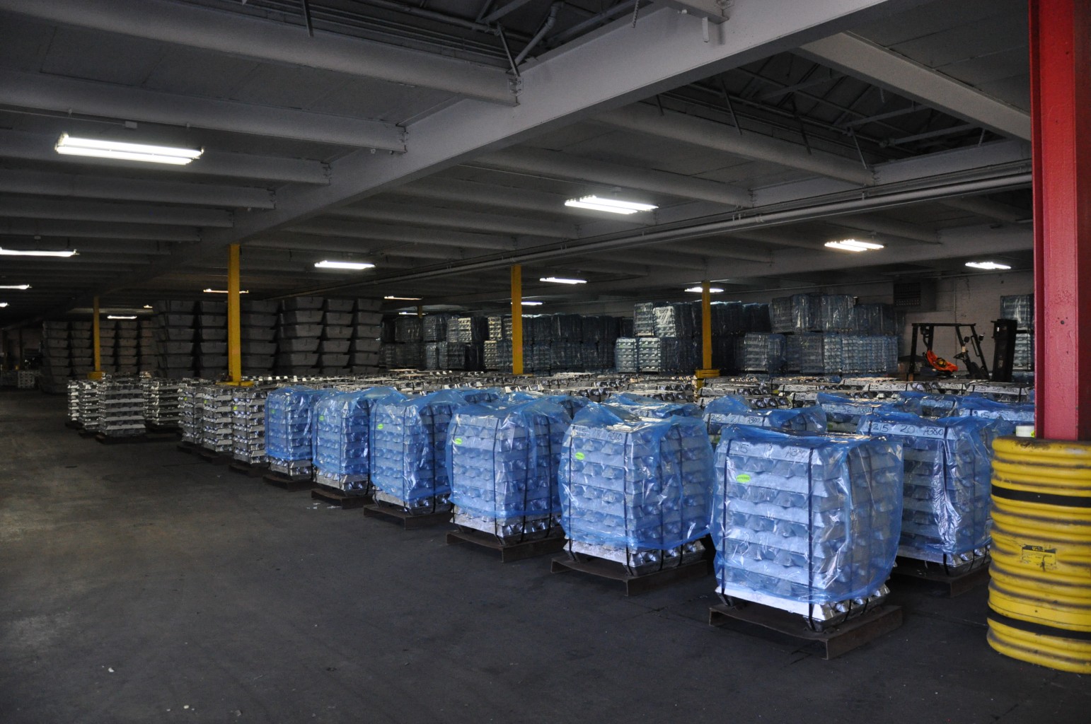 Aluminum Ingot Warehouse